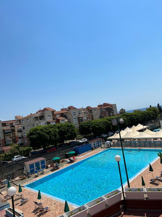 Naxos Beach Apartment Giardini Naxos Esterno foto